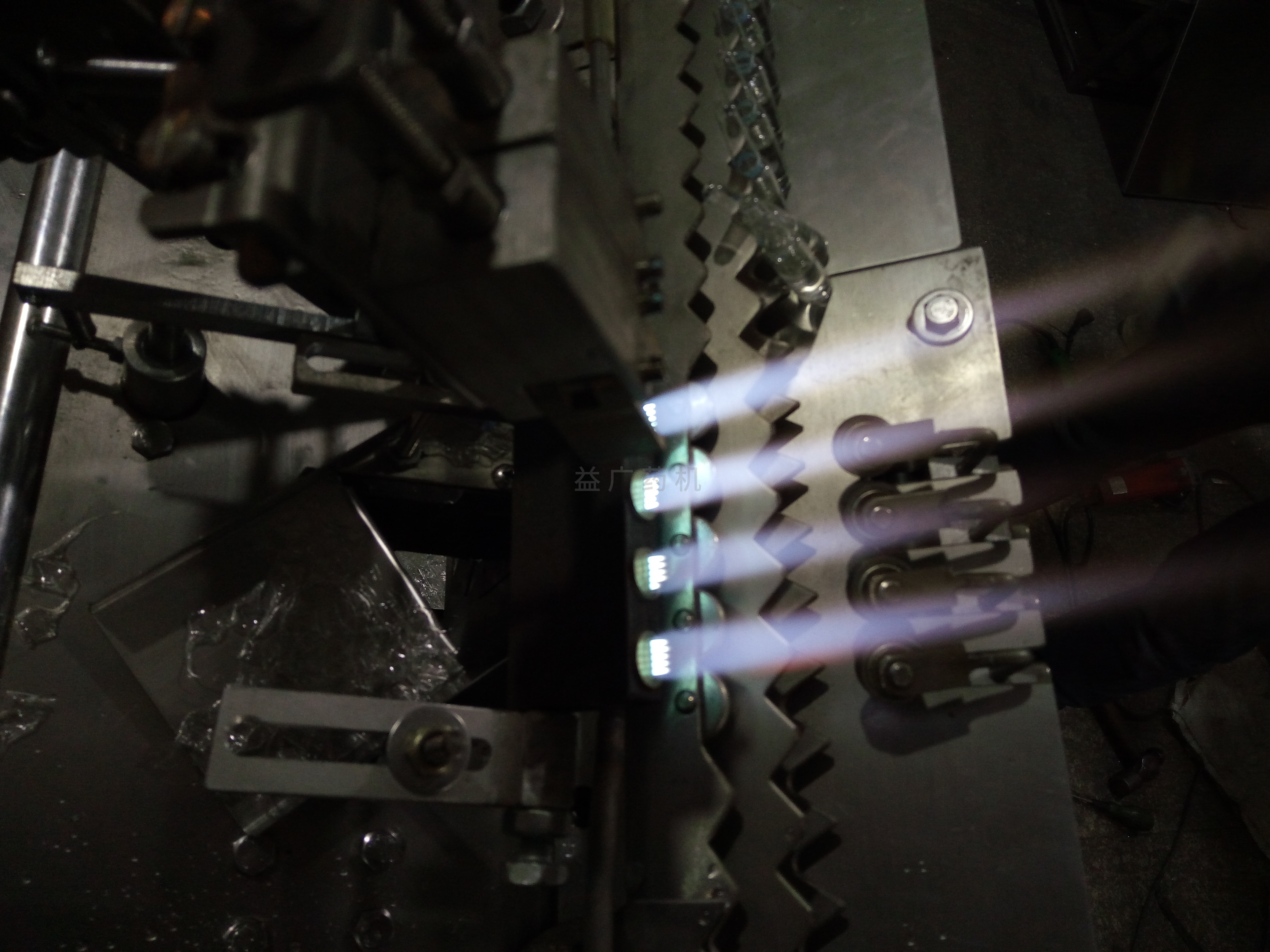 安瓿拉絲灌封機(jī)火焰調(diào)節(jié)