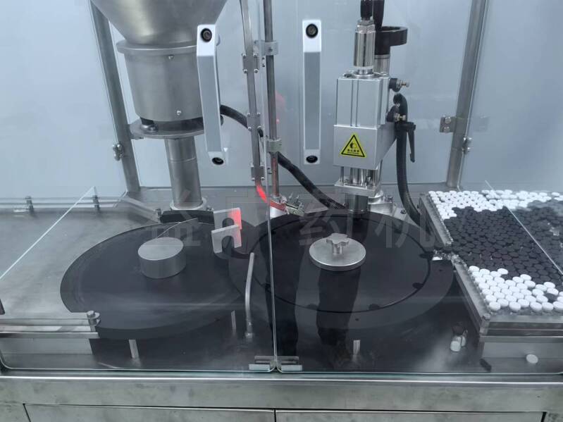 YHGZ-20西林瓶軋蓋機內(nèi)部實拍